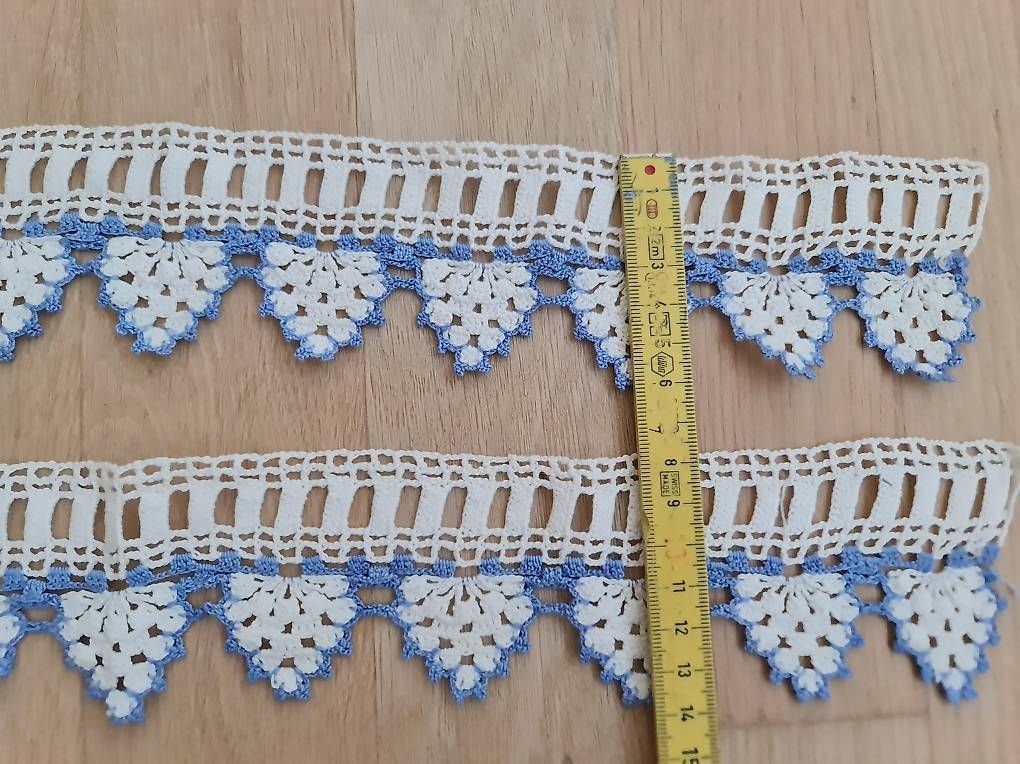 Stoffe: Spitzenbordüre weiss/blau – Gebraucht aus Allschwil von 86d_fmd5 2