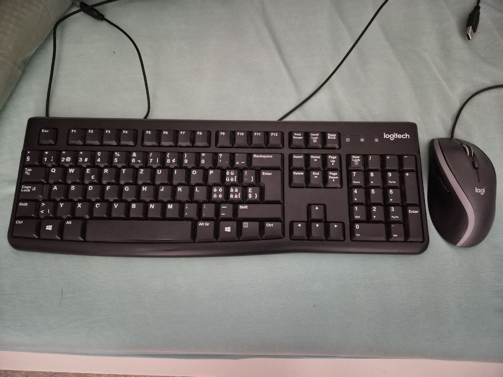 Logitech Maus: Ligitech Mouse M500 + Tastatur – Gebraucht aus Kriens von Ahoura556