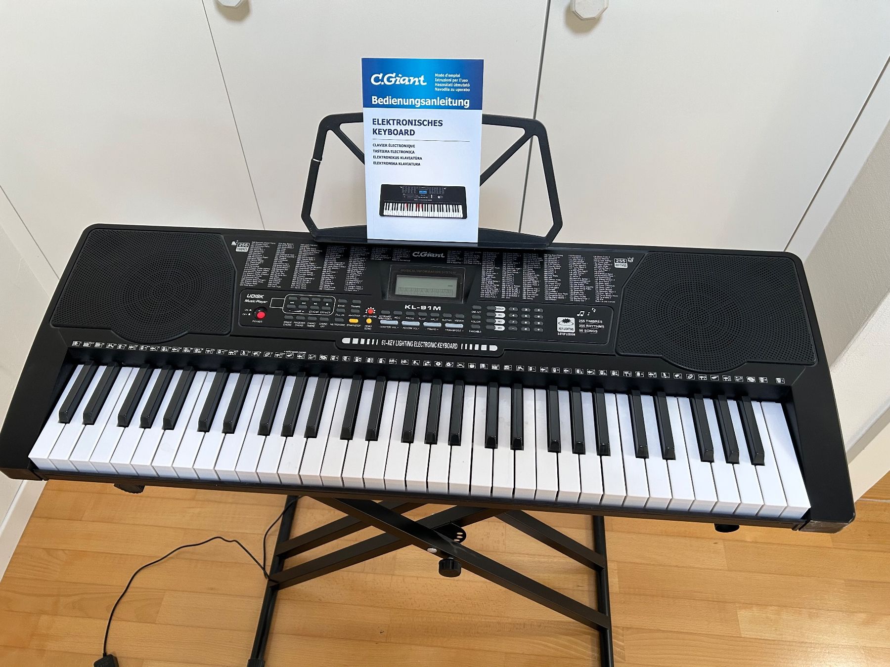 Musikinstrumente: Keyboard inkl. Ständer & Anleitung – Gebraucht aus Winterthur von Fleursparis 1