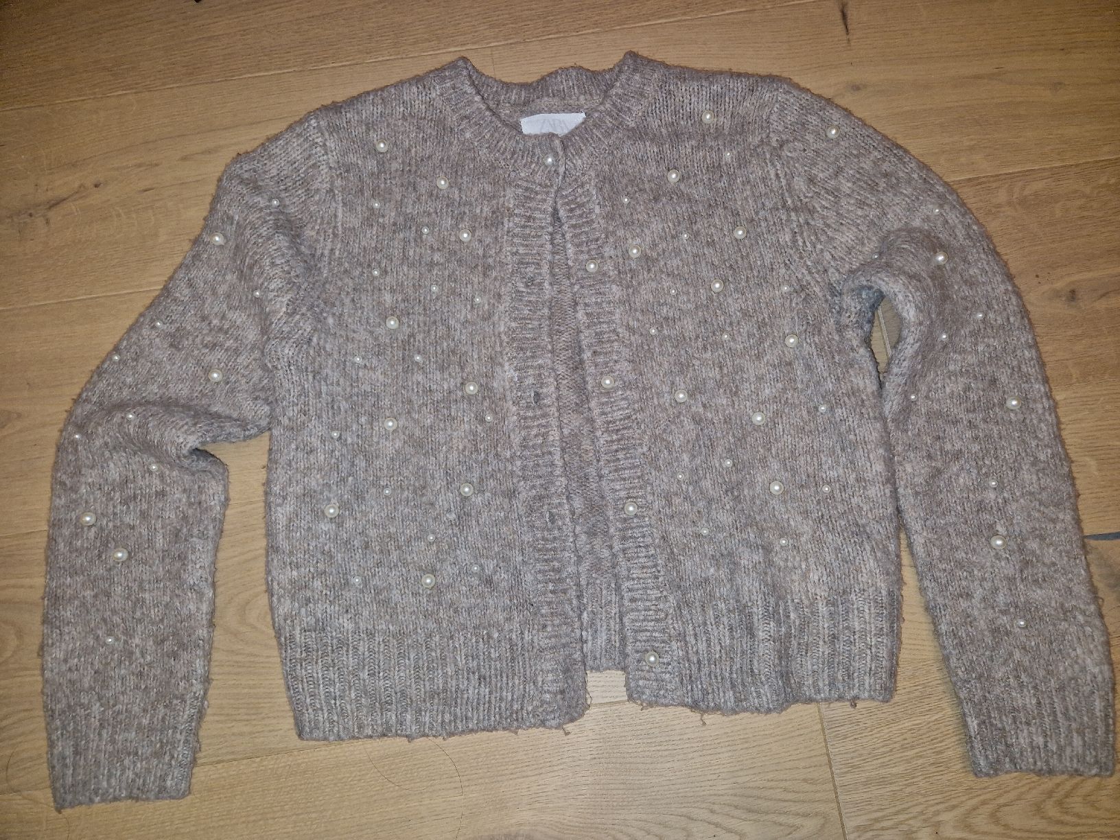 Zara Pullover & Sweatshirts: Zara Mädchen Strickjacke, Grösse 164, mit Perlen - Top! – Gebraucht aus Mellingen von BiBi.16