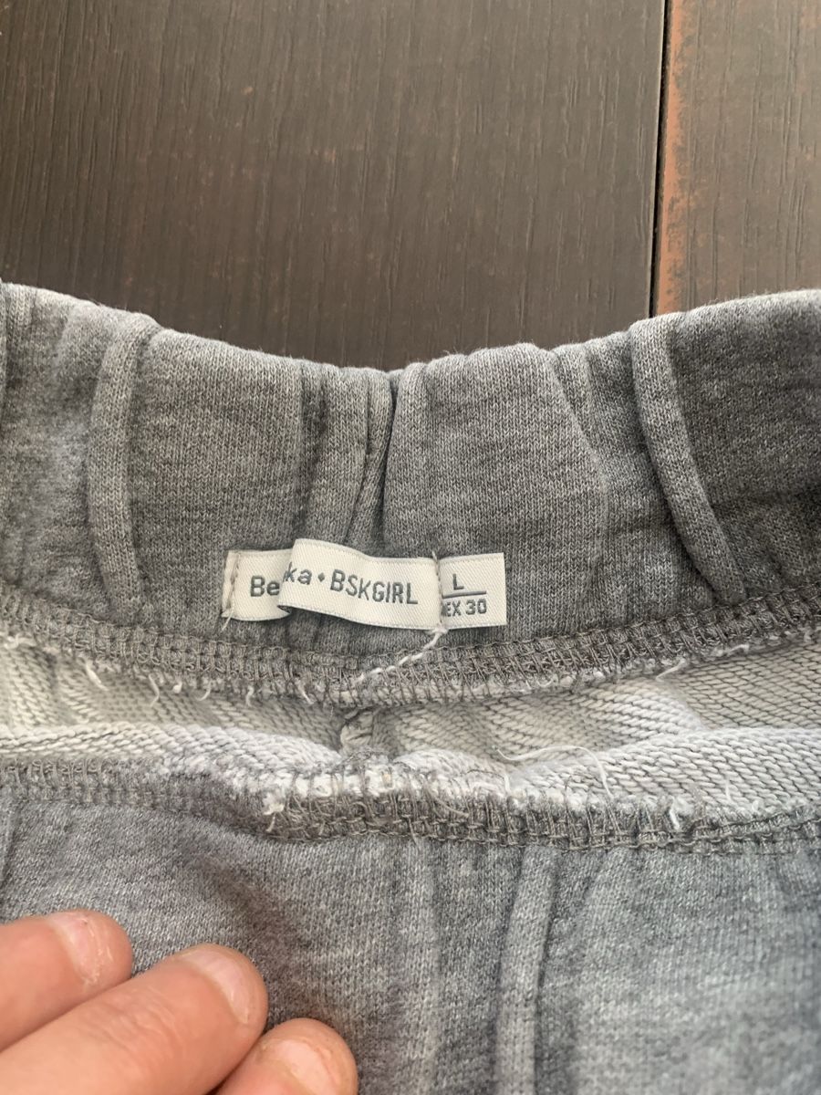 Hosen: Short taille L – Gebraucht aus Domdidier von qatar1973 1
