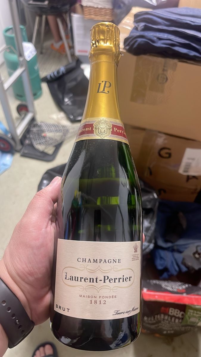Wein: Laurent-Perrier Brut Champagner Flasche – Neu und originalverpackt aus Widen von victor1986