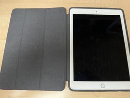 Apple iPad Air 2 (9.7), A1566 2014