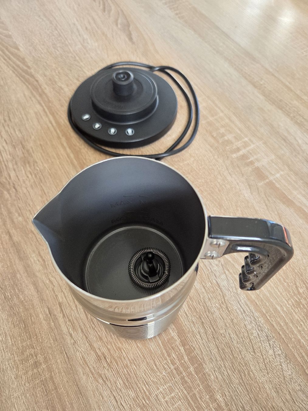 Nespresso Macchine per caffè & Macchine per espresso: Nespresso Milchaufschäumer – Usato da Wetzikon ZH venduto da gra_d7xm 2