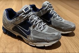 Nike Vomero 5, Grösse 42