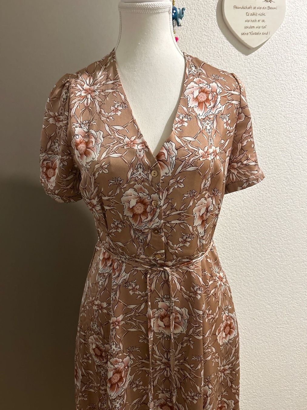 Vestiti: Kleid hellbraun mit Blumenmuster von Louche Gr. M – Usato da Brunnen venduto da Nala2929 2