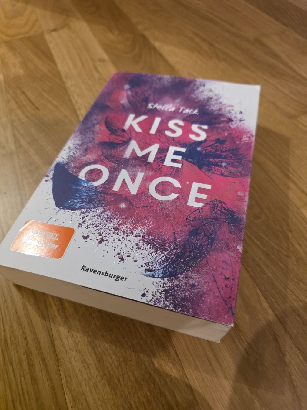 Livres: Buch Kiss me once – D'occasion à Solothurn par leo_8kdh 2