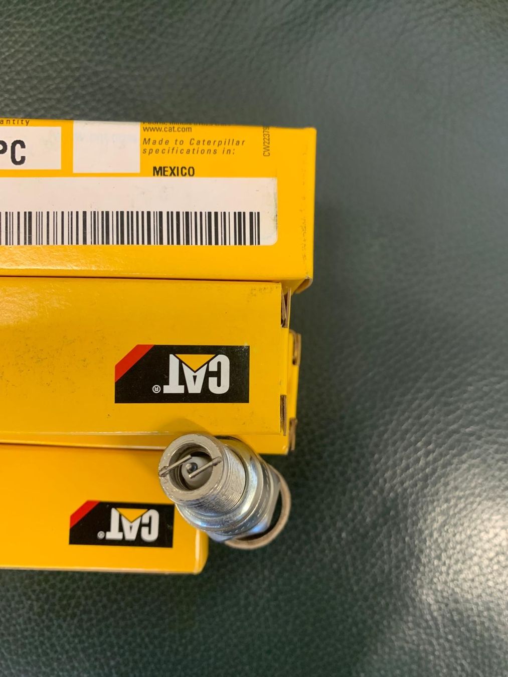 Alle Autoersatzteile: CAT Zündkerzen + Ölfilter neu – Neu und originalverpackt aus Grüt (Gossau ZH) von wisdomio7 4