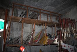 Posten mit Verkehrsschilder etc. (Lot 94) 6017 Ruswil
