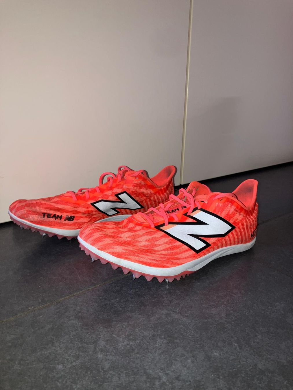 New Balance Chaussures hommes: New Balance Nagelschuhe – D'occasion à Doppleschwand par LIELLAN