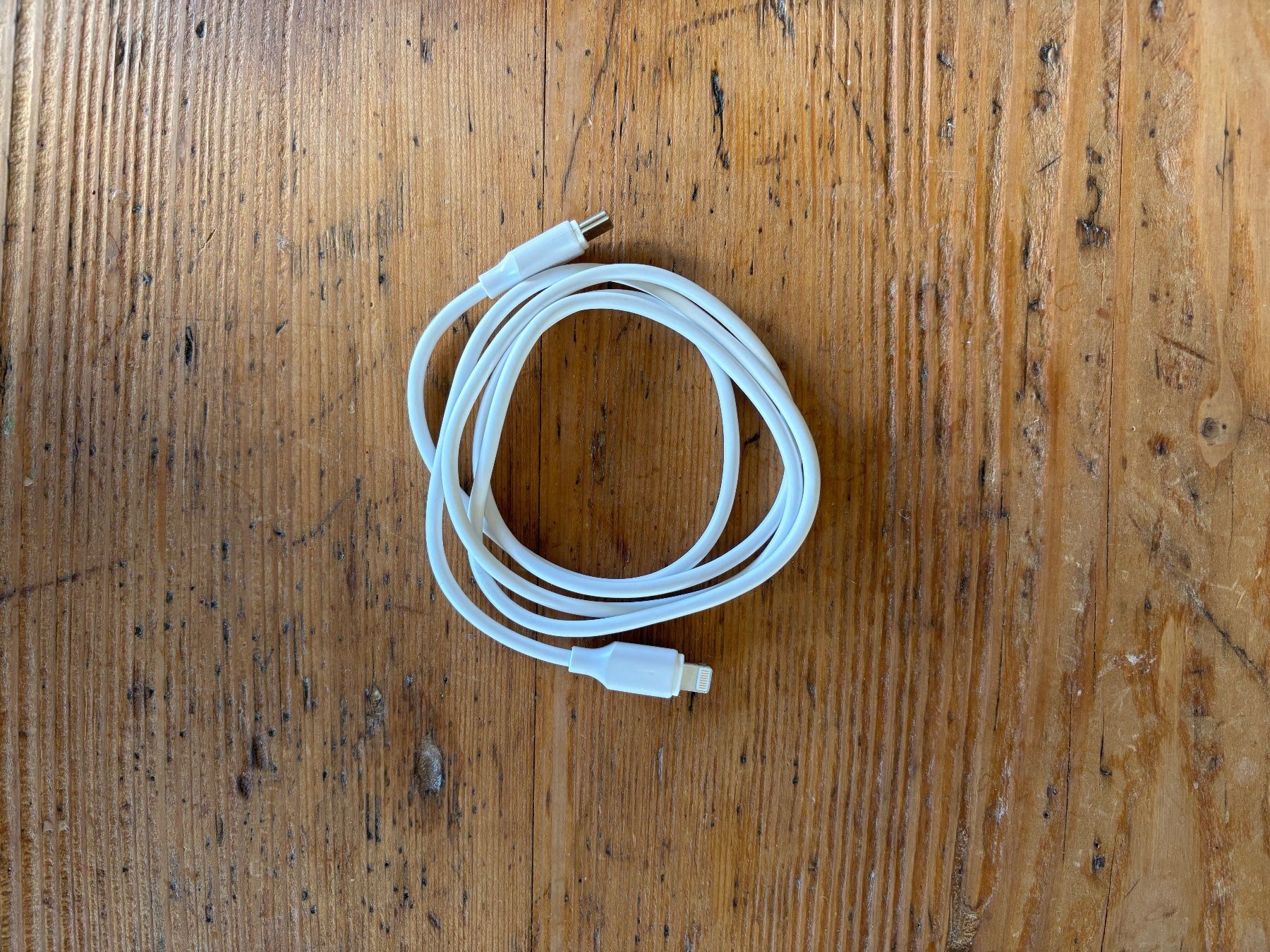 Cavi: Ladekabel USB C zu Lightning-Anschluss – Usato da Zürich venduto da AnnaSpirig