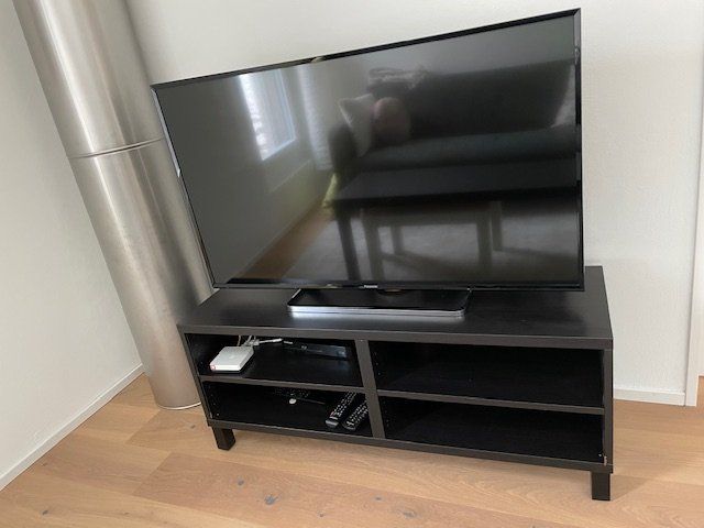 Ikea Mobili TV: TV-Möbel, schwarz, 120x40x48 cm – Usato da Rosshäusern venduto da AlexisK01 1
