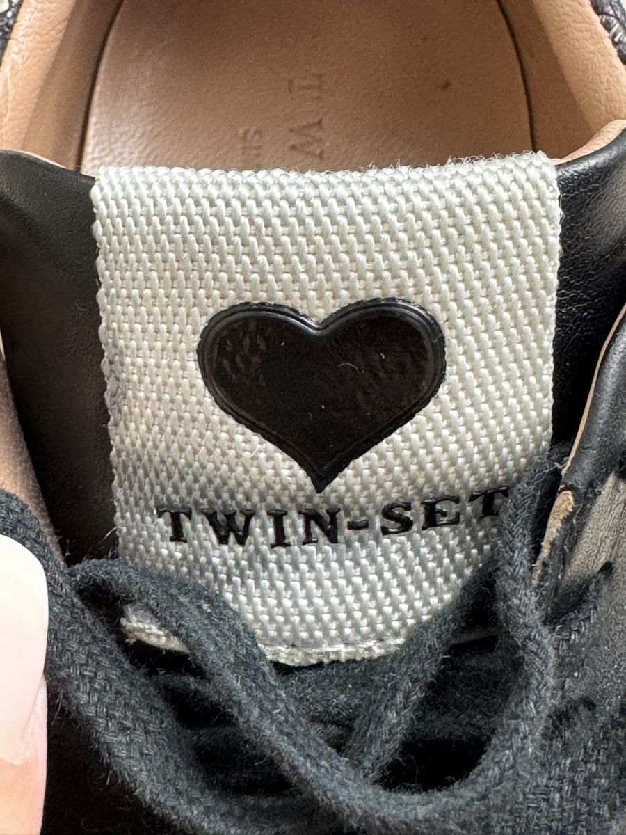 Twinset Damenschuhe: Twinset Sneaker, Schwarz mit Spitze, Gr. 38 – Gebraucht aus Birr von sfe_rhj7 2