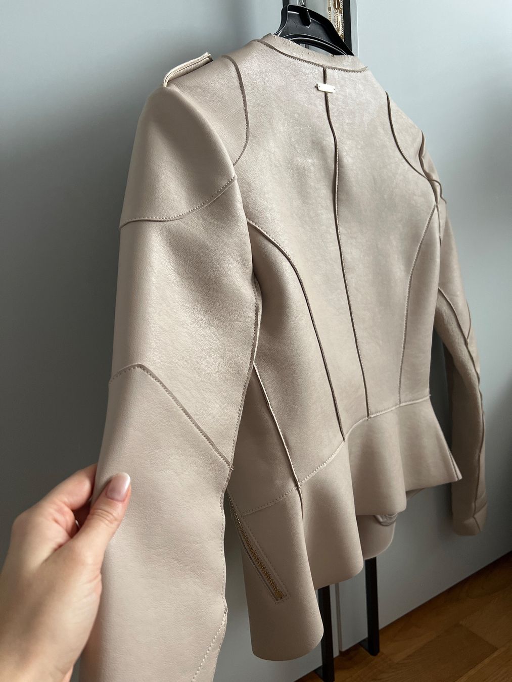 Guess Giacche: Guess Kunstlederjacke – Usato da Wangen an der Aare venduto da ram_mwq9 8