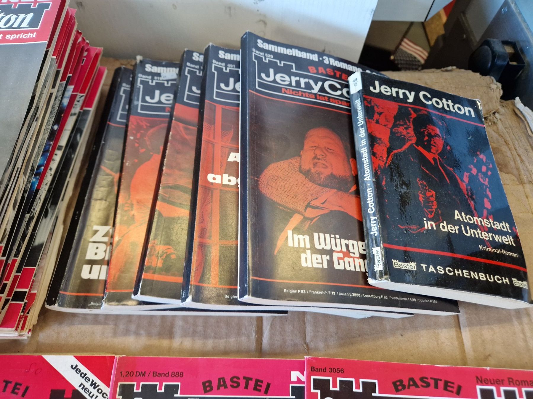 Libri: 69 Stück Jerry Cotton Romane – Usato da Wädenswil venduto da verebe 4