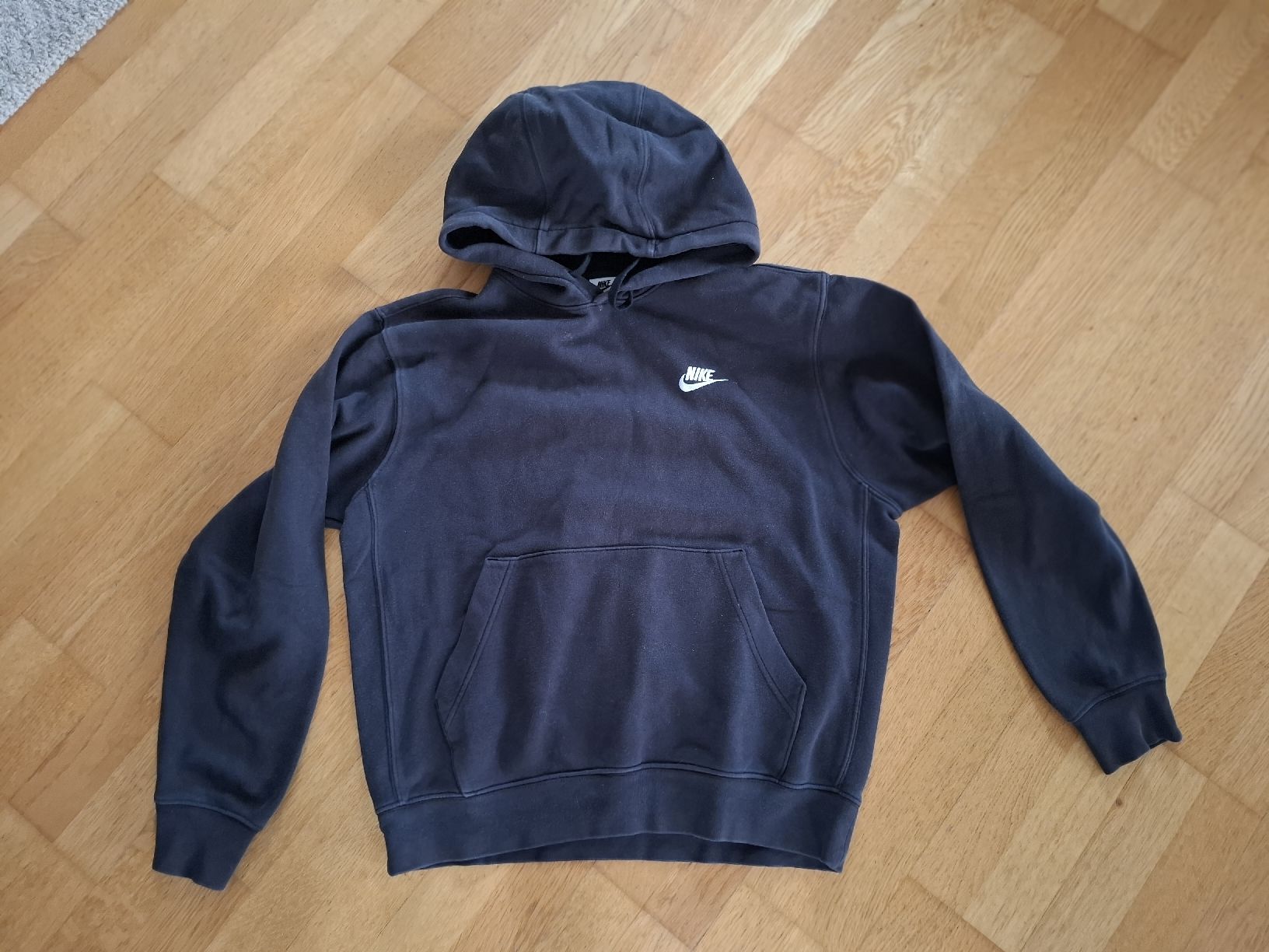 Nike Pulls et sweat-shirts: Nike Hoodie – D'occasion à Zürich par the_6wnc