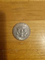 Münze Half Dollar 1964 rarer prägefehler Dreiecke auf Backe