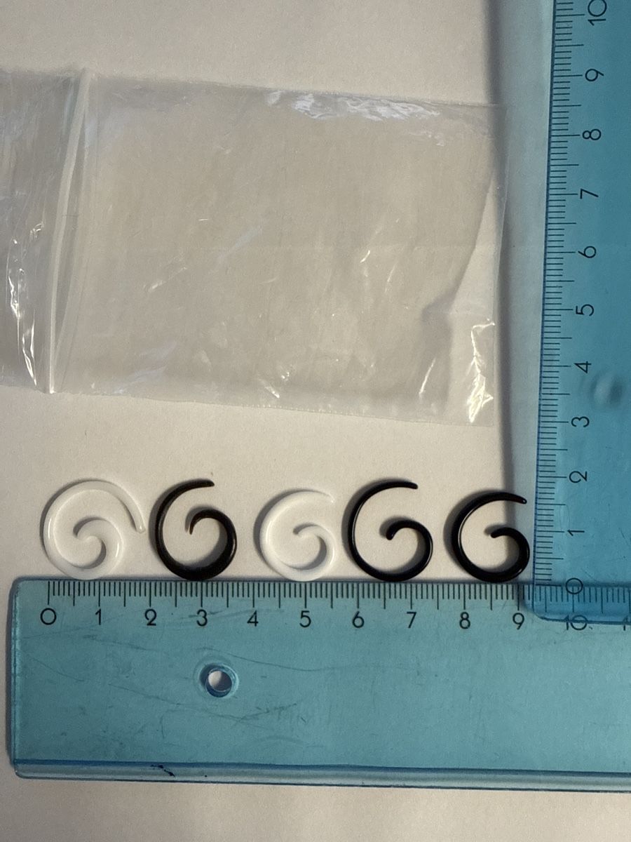 Gioielli per piercing: Piercing Dehner Schnecke Set Schwarz/Weiss – Usato da Volketswil venduto da cinicini 1