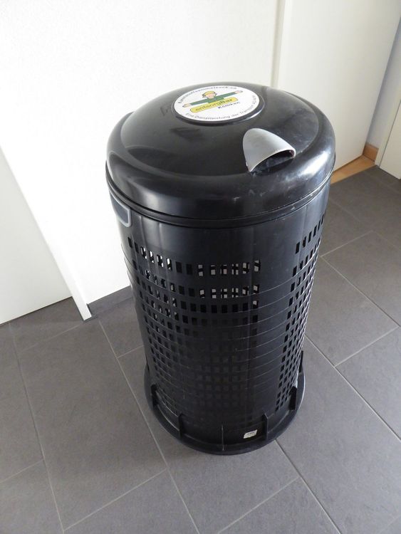 Müllsackhalter schwarz für 120 L-Säcke (Gebraucht) in Uerkheim für CHF ...