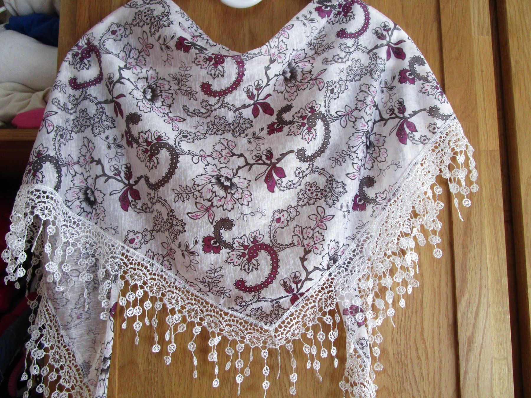 Foulard & Sciarpe: Halstuch – Usato da Birmenstorf AG venduto da Edelweiss25