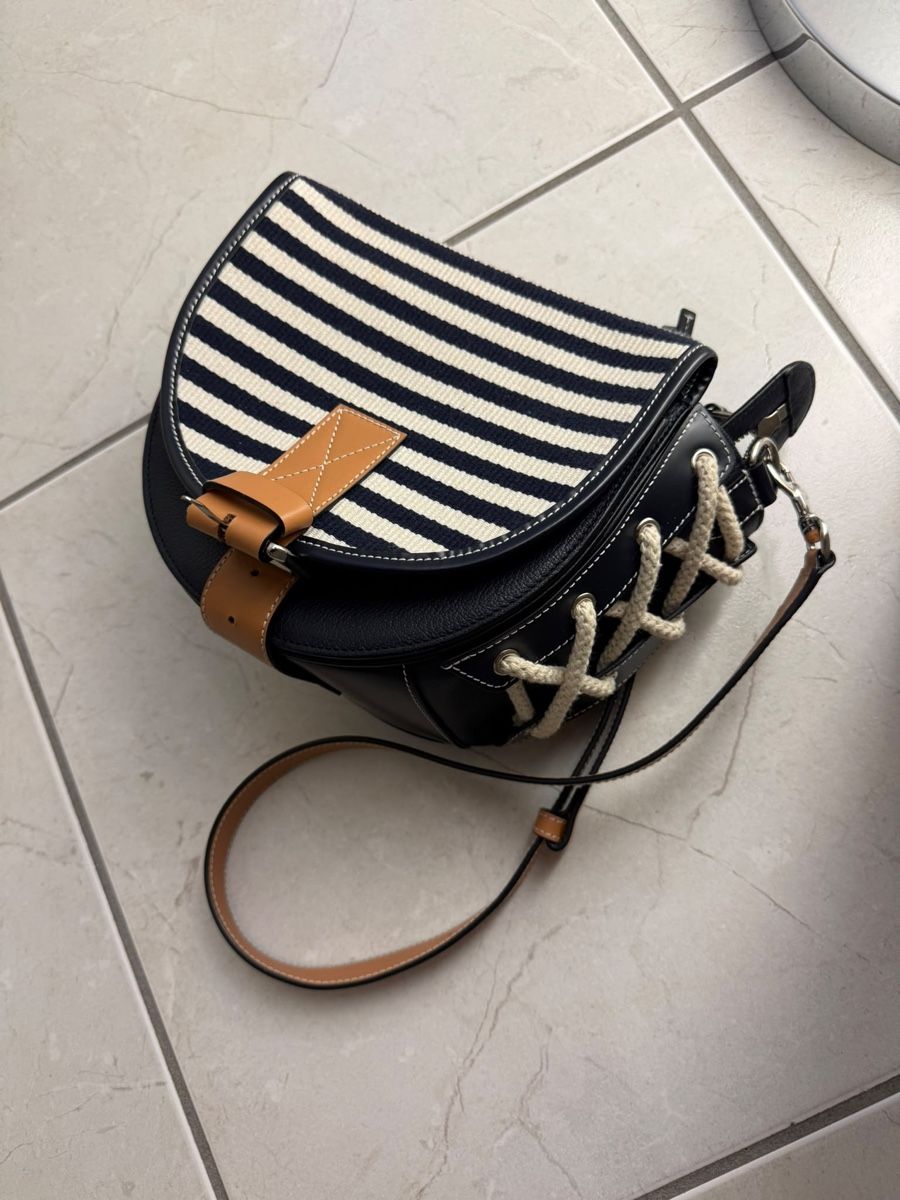 Jw Anderson Taschen für Damen: JW Anderson Tasche – Gebraucht aus Basel von lau_lks8 1