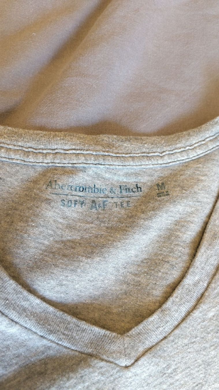 Abercrombie T-Shirts: Abercrombie & Fitch Soft Tshirt M – Neu (gemäss Beschreibung) aus Lausanne von SwissRunnerGuy 1