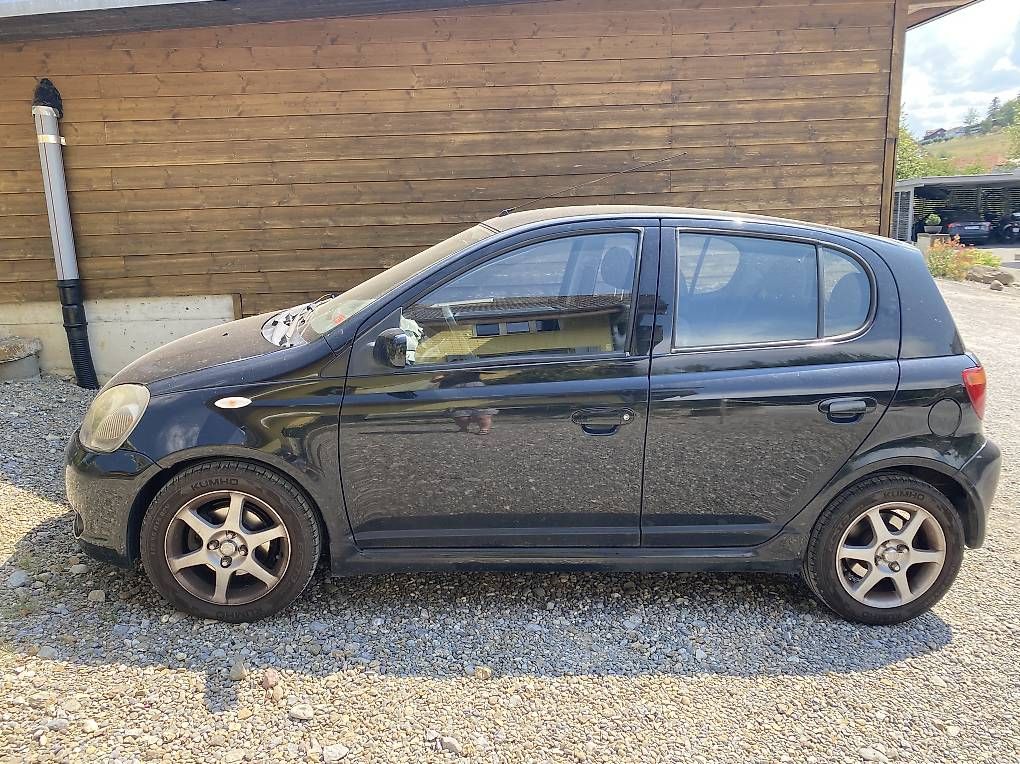 Toyota Autos: Toyota Yaris 1.5 TS – Gebraucht aus Englisberg von fruitcake77