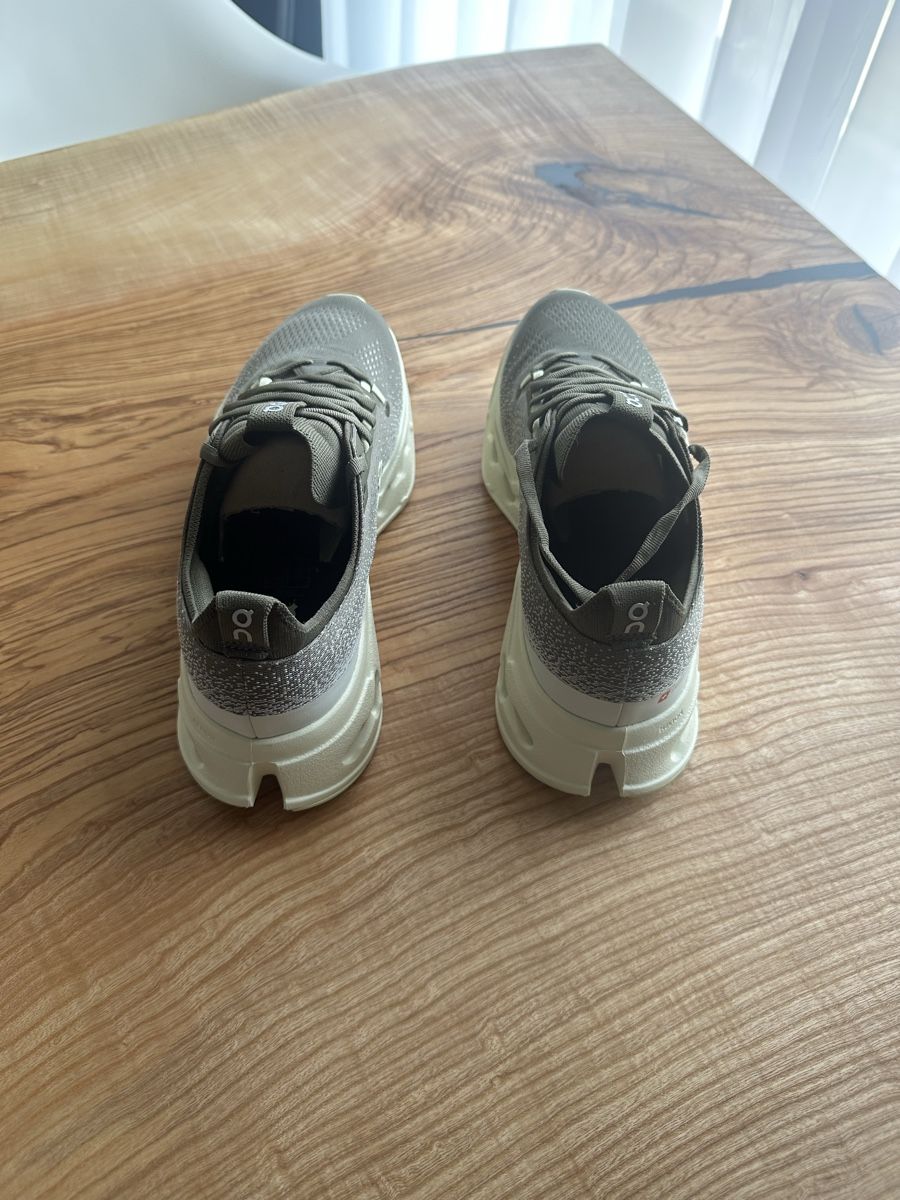 On Scarpe da uomo: ON Cloudsurfer Max Gr.44.5 NEU – Nuovo e nell'imballaggio originale da Wila venduto da sae_5qqk 4