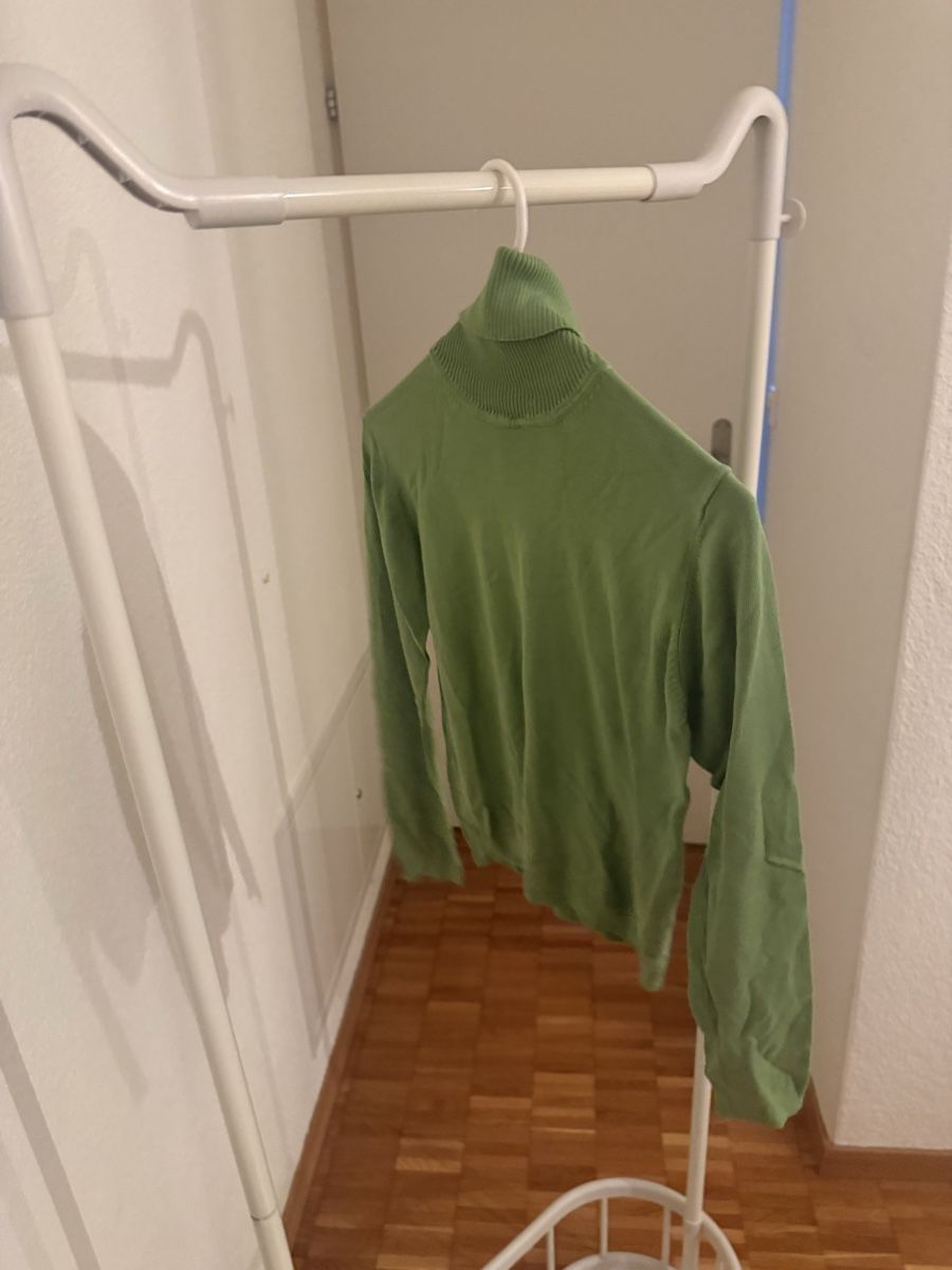 Pullover & Sweatshirts: Pullover grösse M – Gebraucht aus Kloten von Schweizkloten 7