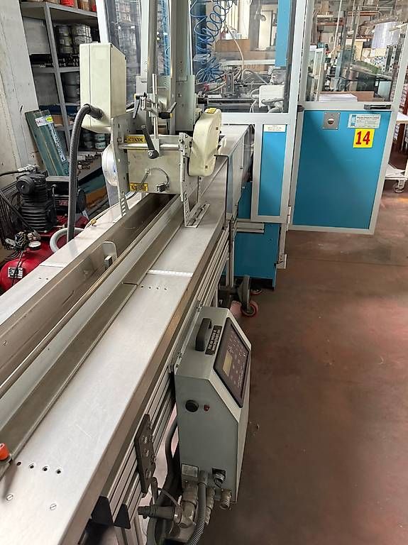Tutte le macchine: Verpackungsmaschine / Einschlagmaschine – Usato da Oberhelfenschwil venduto da Erselbst