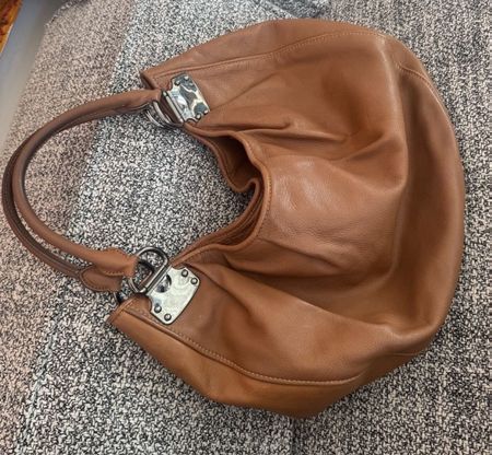 Miu Miu Hobo Tasche