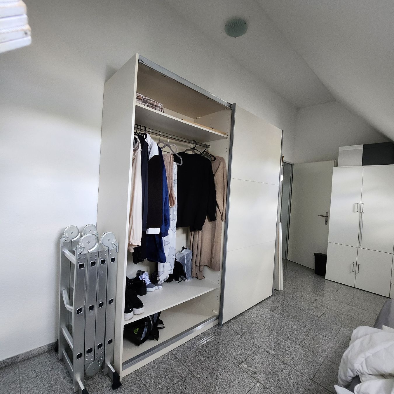 Armadi: Kleiderschrank – Usato da Starrkirch-Wil venduto da wo1_9k9s 2