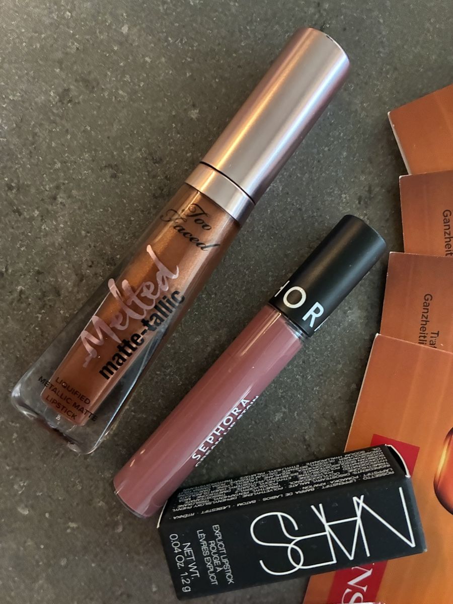 Gesichtspflege: Make-up Set: Versch. Lippenstifte & Serum Proben & Trousse – Neu und originalverpackt aus Niederglatt ZH von karinso 1