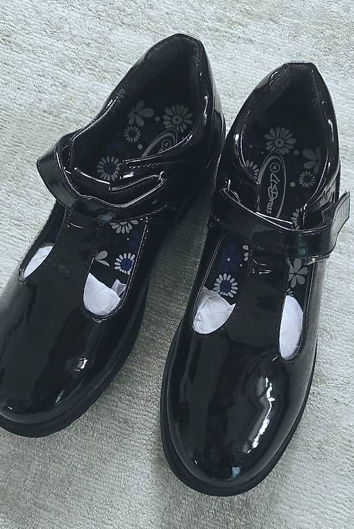 Scarpe per ragazzi: Kinder schuhe  – Usato da Zürich venduto da joo_hrd5 2
