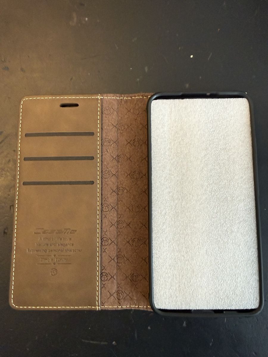 Coques & Protection écran: *neu* Galaxy S22 Plus Hülle – Neuf avec emballage d'origine à Adetswil par kai_p9fb 1