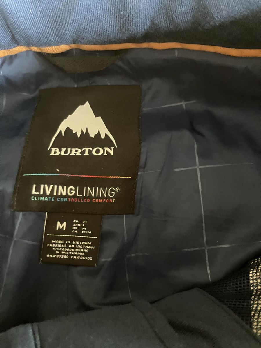 Helly Hansen Giacche: Snowboard Jacke und Hose – Usato da Bubikon venduto da Aleria13 2