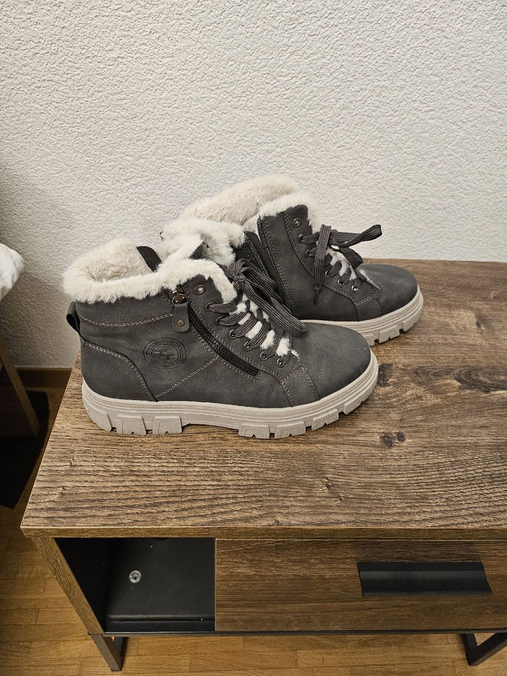 Damenschuhe: chaussures Tom Tailor – Neu (gemäss Beschreibung) aus La Tour-de-Peilz von mar_2r26