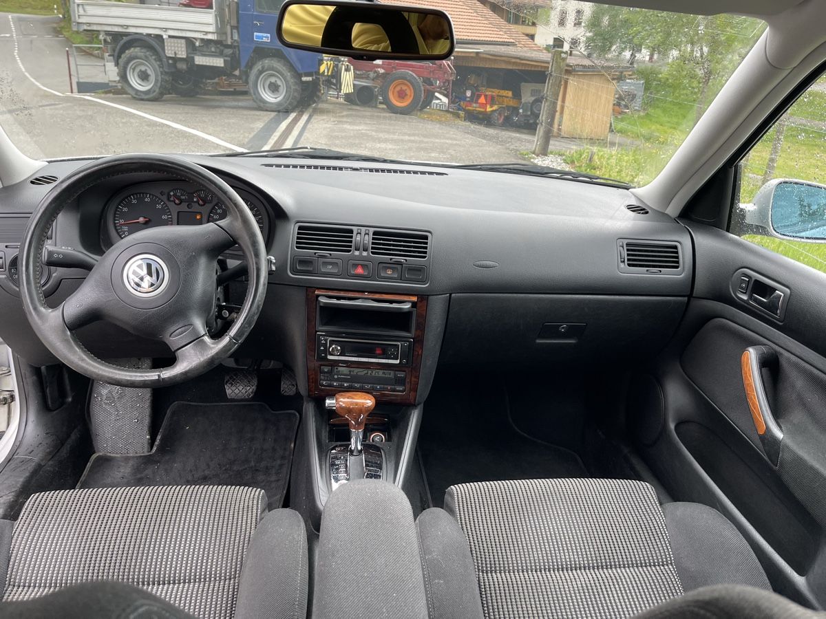VW Automobili: VW BORA V5 Automat – Usato da Spiez venduto da bertula 5