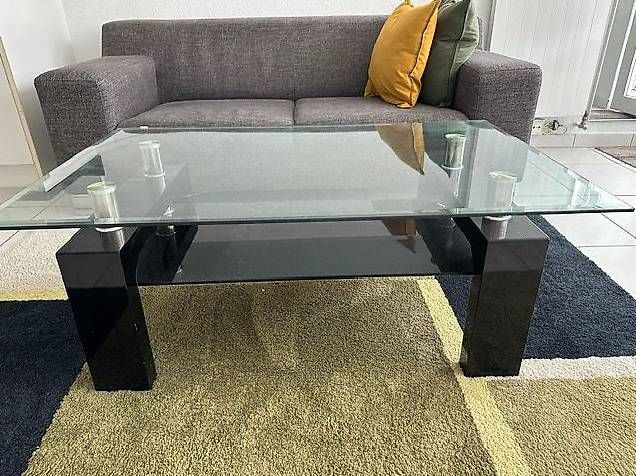 Tavoli: Clubtisch mit Teppich  – Usato da Wettswil venduto da car_2j6z 1