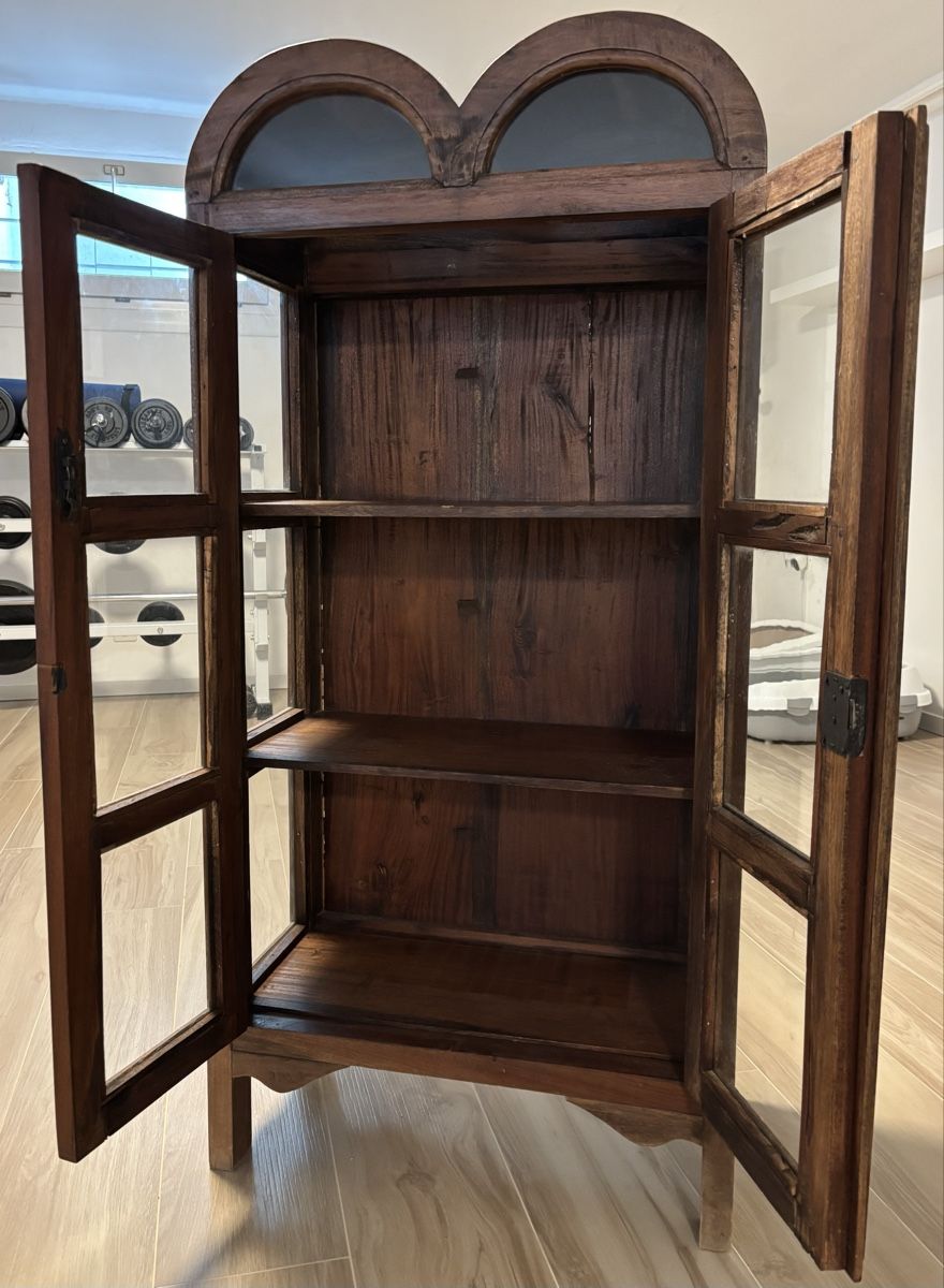 Vitrines: Meuble vitrine indonésien  – D'occasion à Commugny par 160467 1