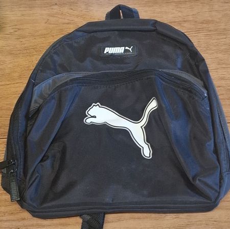 Puma Rucksack schwarz klein in gutem Zustand