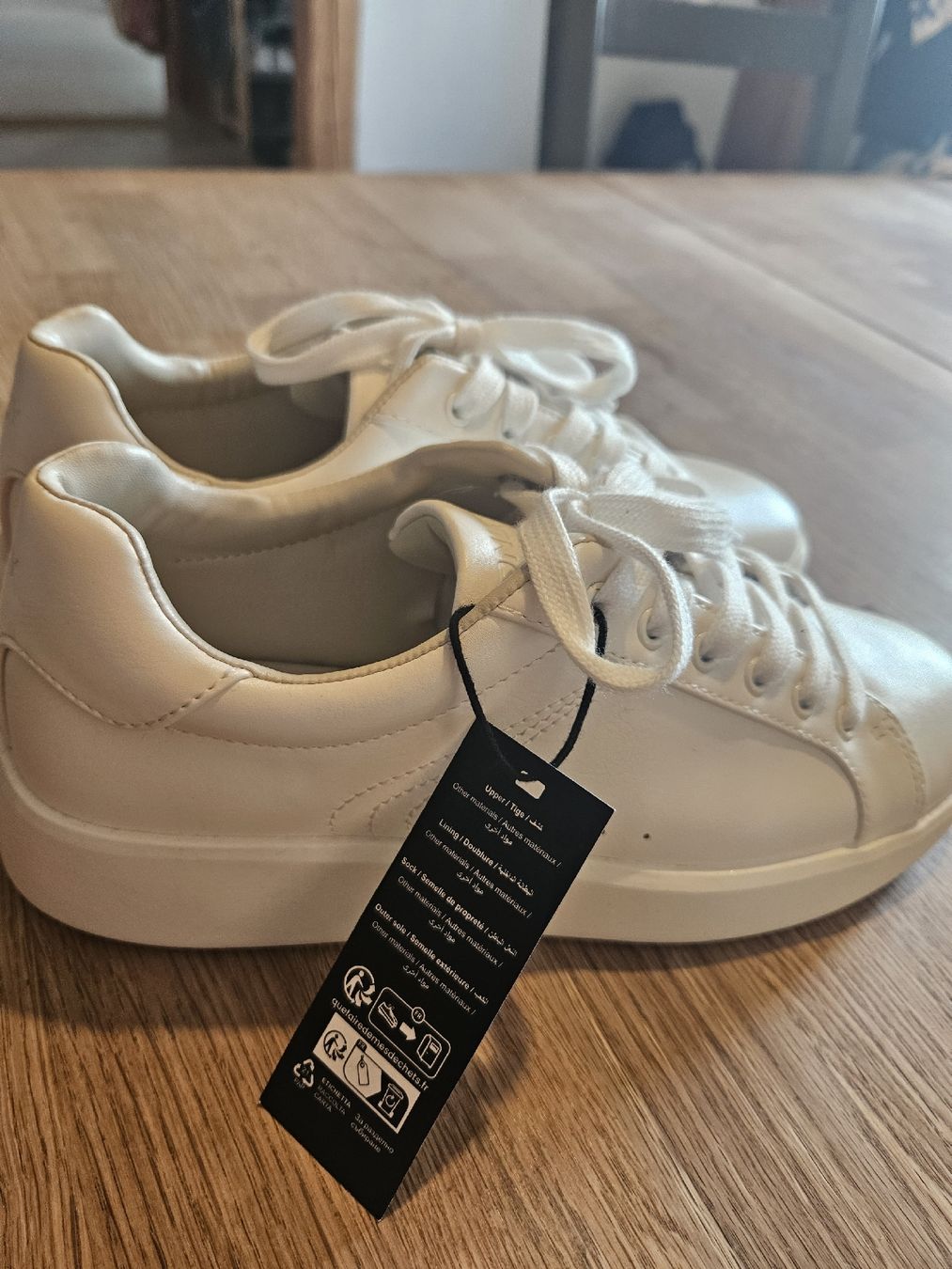 Only Scarpe da donna: Only Sneaker, Grösse 39, Neu mit Etikett – Nuovo (secondo la descrizione) da Uettligen venduto da Polarbaer8 4