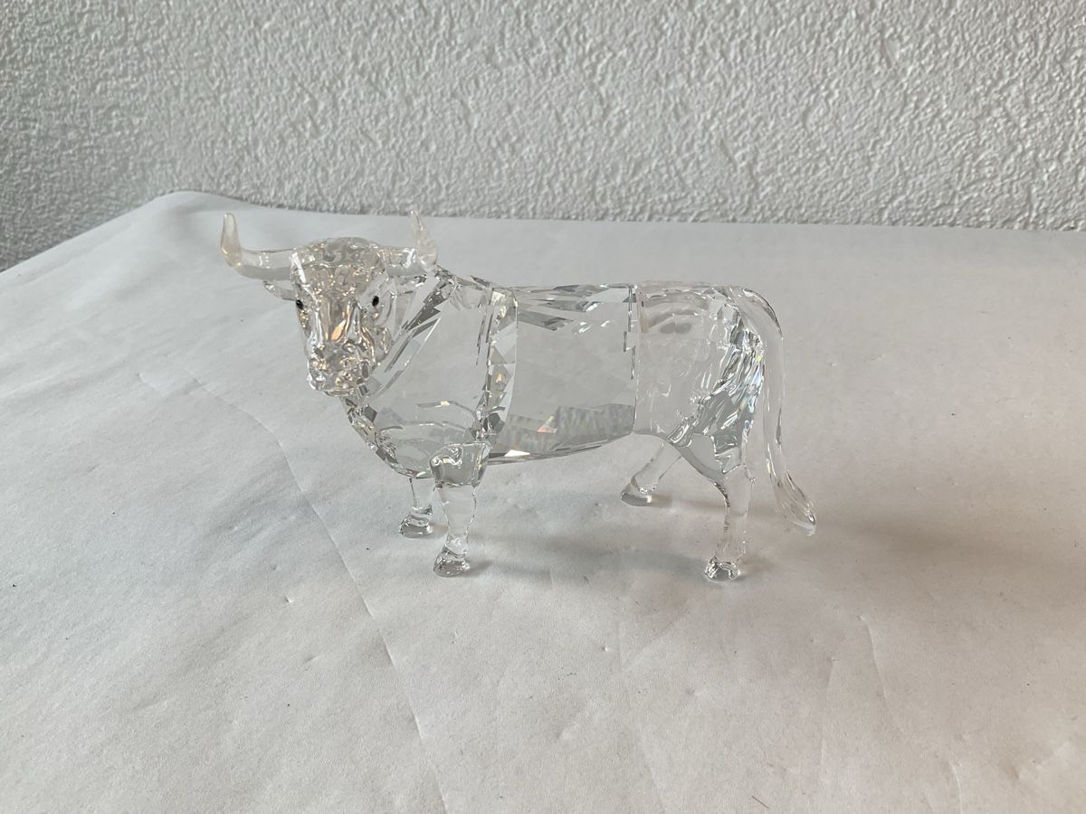 Swarovski Figurines: Swarovski Crystal, taureau  – D'occasion à Malleray par Robot12