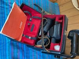 Zubehörkoffer zu Konica mit Blitz etc