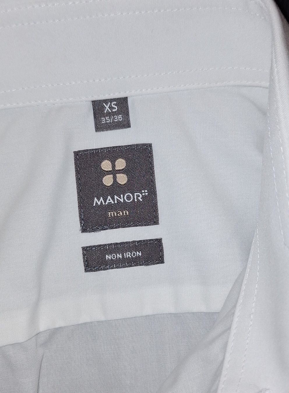 Lotti & Set di vestiti: Junge Herrenbekleidung: Hemden & Hosen – Usato da Richterswil venduto da Rengg1 4
