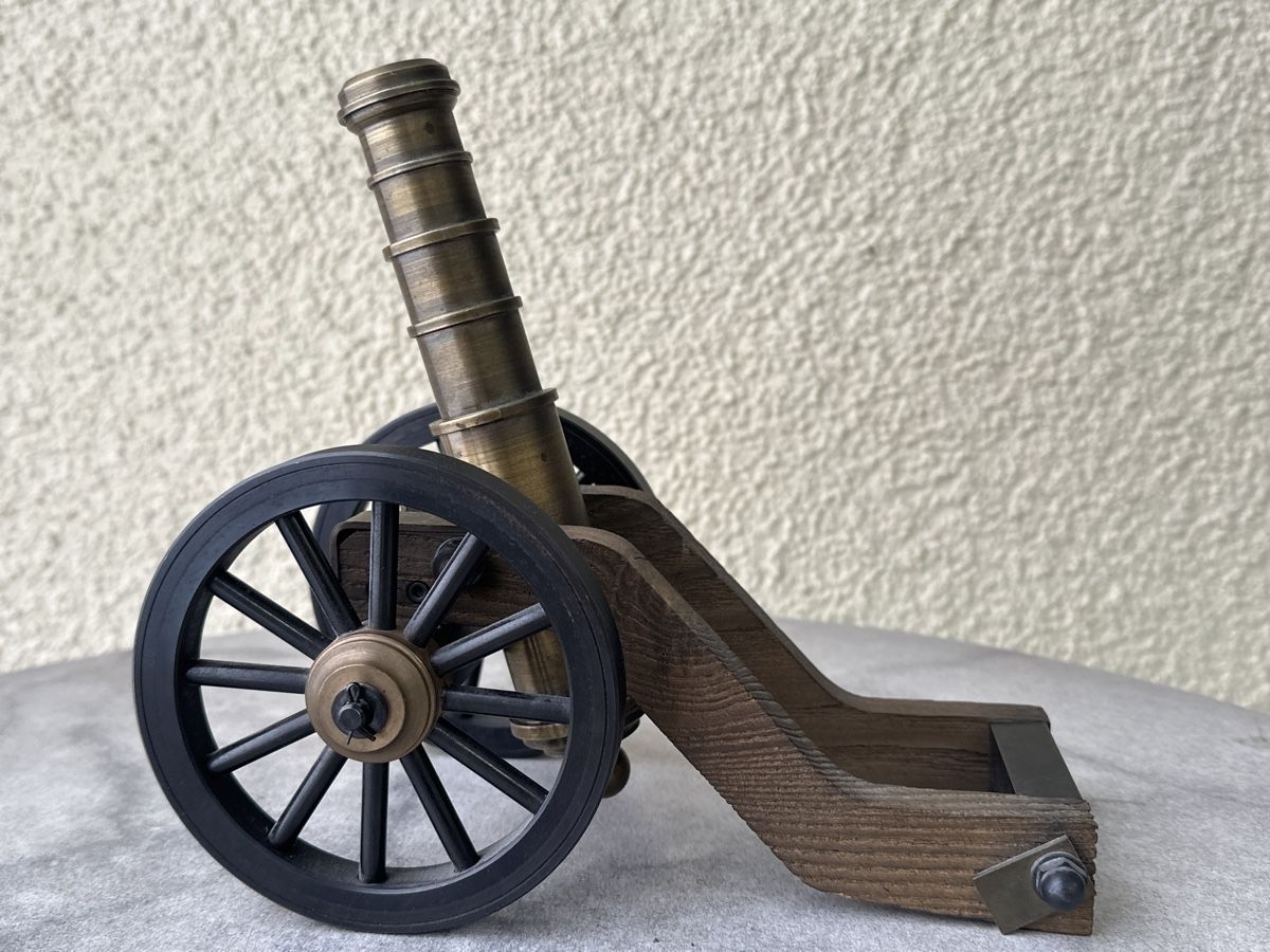 Alle Dekorationen: Dekorative Kanone aus Messing und Holz – Gebraucht aus Zürich von Chaeffeler 3
