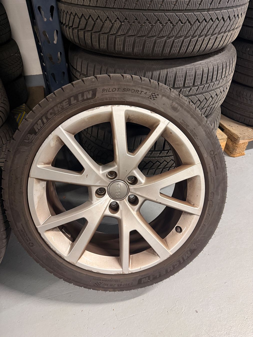 Audi Pneumatici & Ruote complete: Audi A7 Kompletträder Sommer – Usato da Nürensdorf venduto da Jetti50 4
