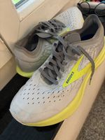 Brooks Laufschuhe Herren Grösse 44! 🏃‍♂️