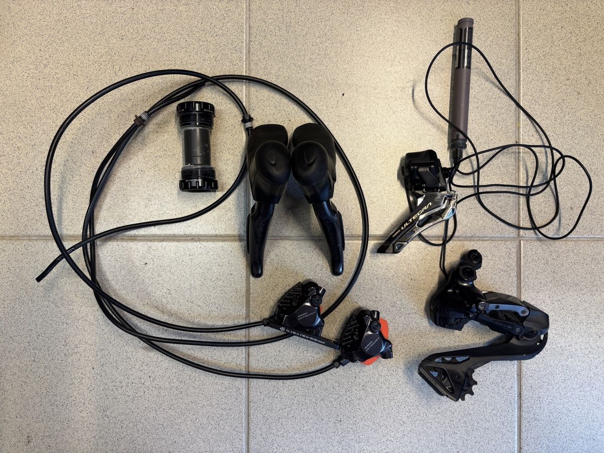 Shimano Pezzi di ricambio: Shimano Ultegra Di2 2x12 – Usato da Poliez-le-Grand venduto da Ced83