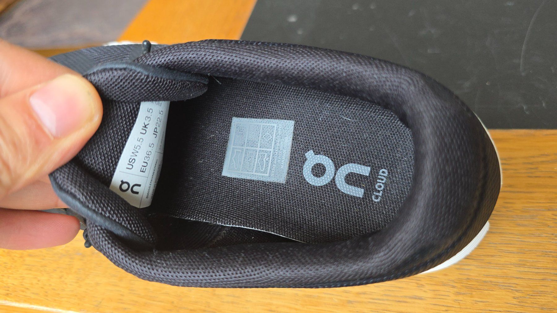 On Chaussures femmes: On Cloud schuhe EU 36.5 – Neuf (Voir description) à Wallisellen par theblacksheep 7